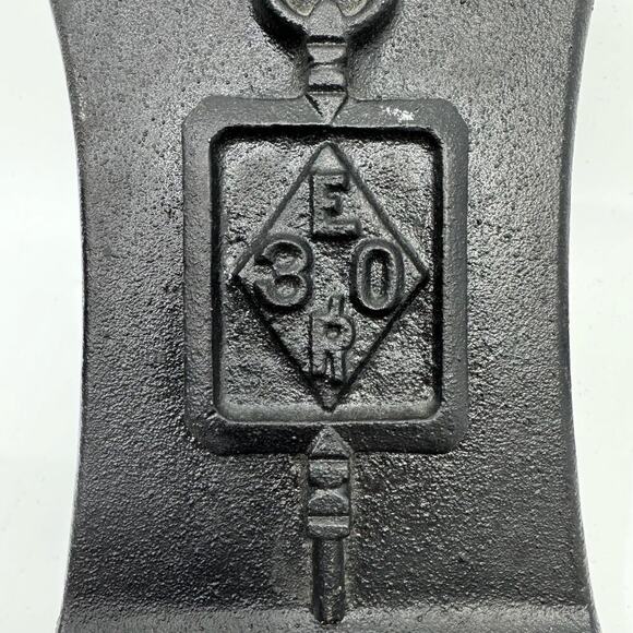 Vintage Cast Iron Key Design Book Ends - Picture 6 of 6